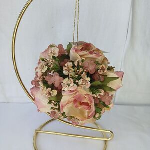 Vintage Victorian Style Round Pink Rose Floral Bouquet Ornament NWT